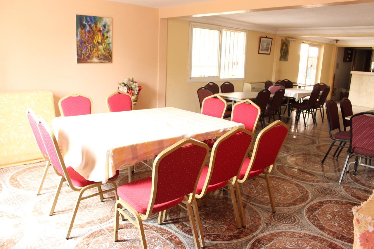 Meumi Palace Yaounde Exterior photo