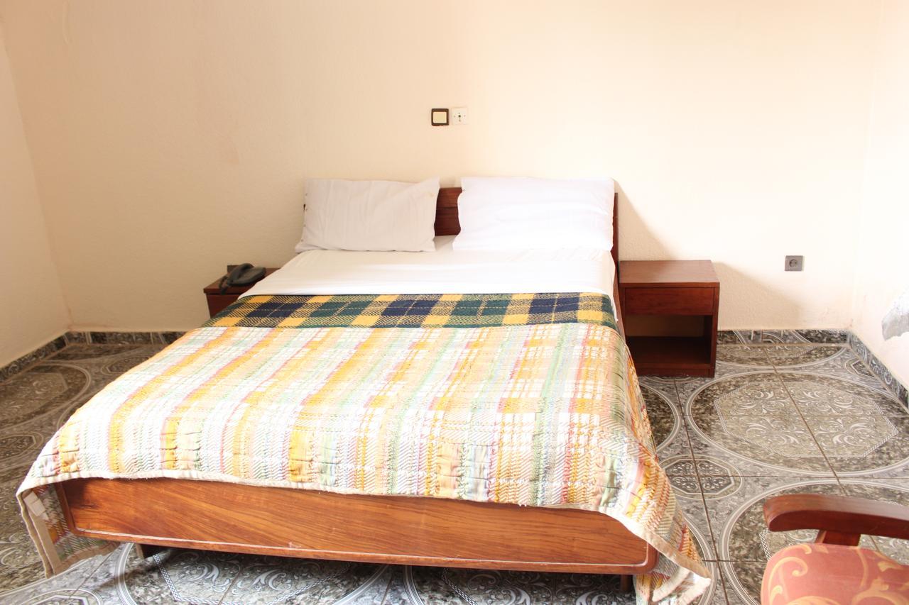 Meumi Palace Yaounde Exterior photo